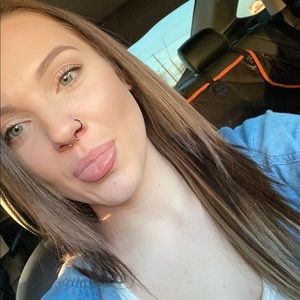 Meet your Posher, Marissa